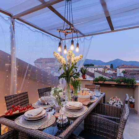 Modern Charming Urban Retreat לוקה