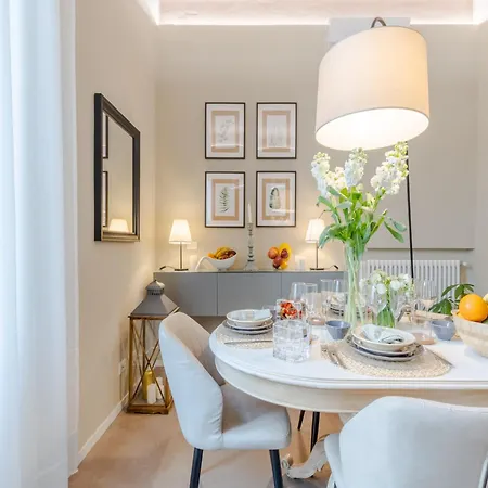 Modern Charming Urban Retreat דירה *