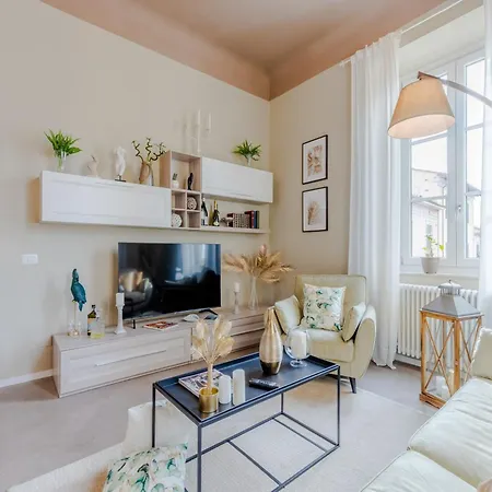 Modern Charming Urban Retreat * Lucca