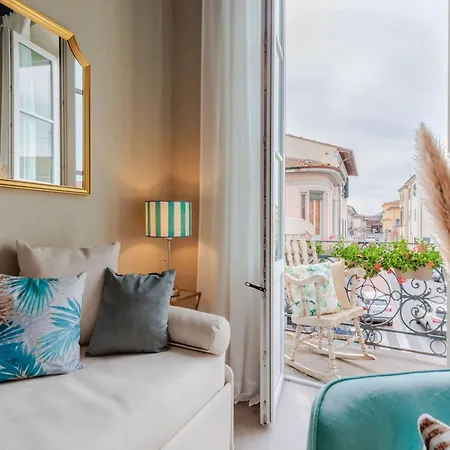 Modern Charming Urban Retreat Lucca