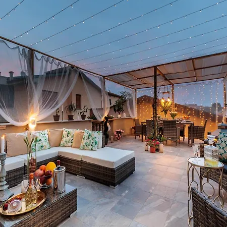 Modern Charming Urban Retreat * Lucca