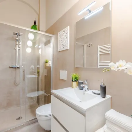 Apartman Modern Charming Urban Retreat Lucca