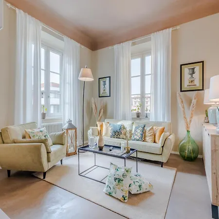 Apartman Modern Charming Urban Retreat *